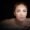 Frau mit schwarzem Hintergrundbild